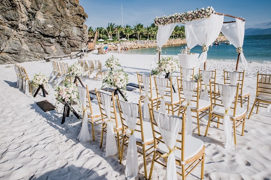 Destination wedding: Những bãi biển nên thơ cho đám cưới trong mơ